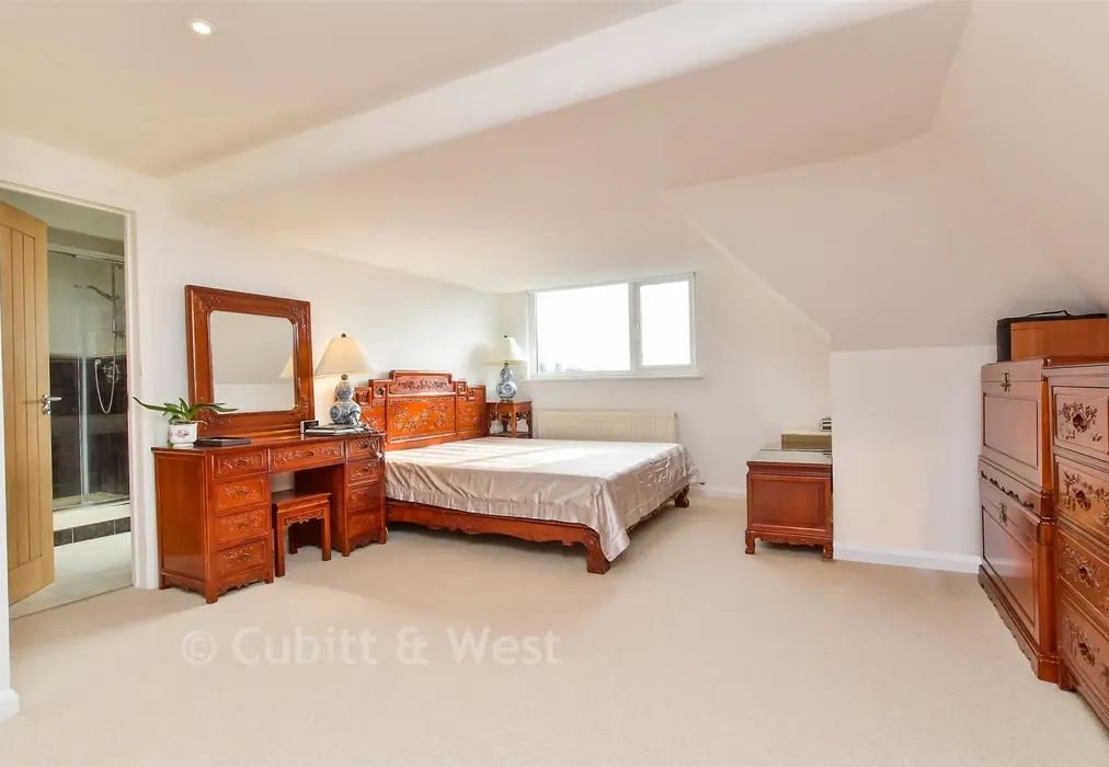 Bedroom 1 - Brownleaf Road, Woodingdean, Brighton, East Sussex - Wards of Kent