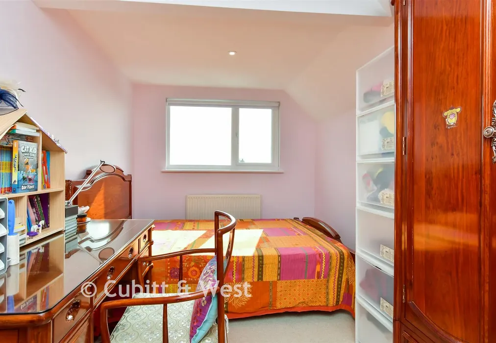 Bedroom 3 - Brownleaf Road, Woodingdean, Brighton, East Sussex - Wards of Kent