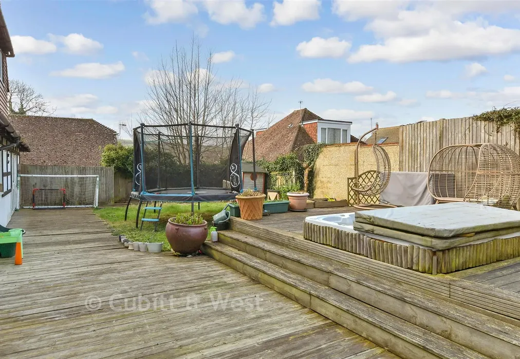 Rear Garden - Brownleaf Road, Woodingdean, Brighton, East Sussex - Wards of Kent