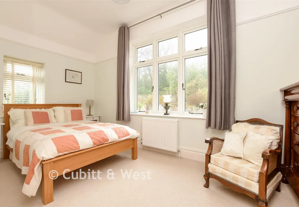 Bedroom 2 - War Coppice Road, Caterham, Surrey - Wards of Kent