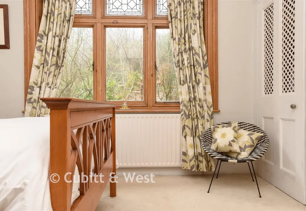 Internal Lifestyle Photograph - War Coppice Road, Caterham, Surrey - Wards of Kent