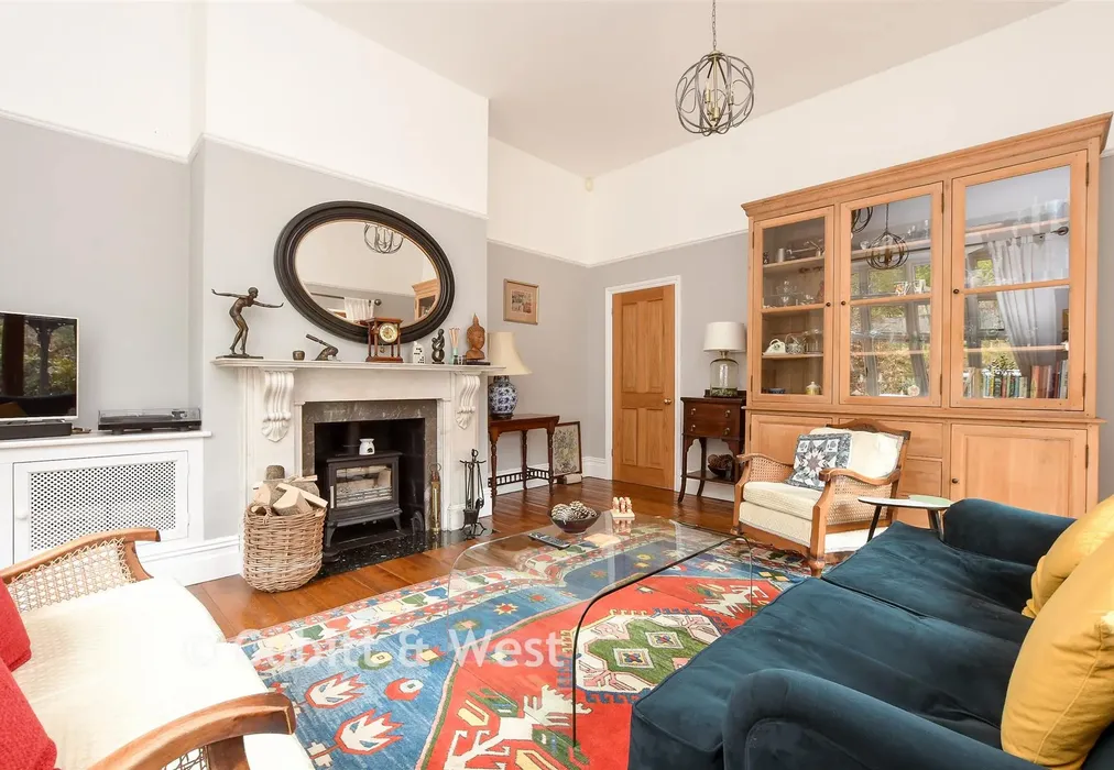 Lounge - War Coppice Road, Caterham, Surrey - Wards of Kent