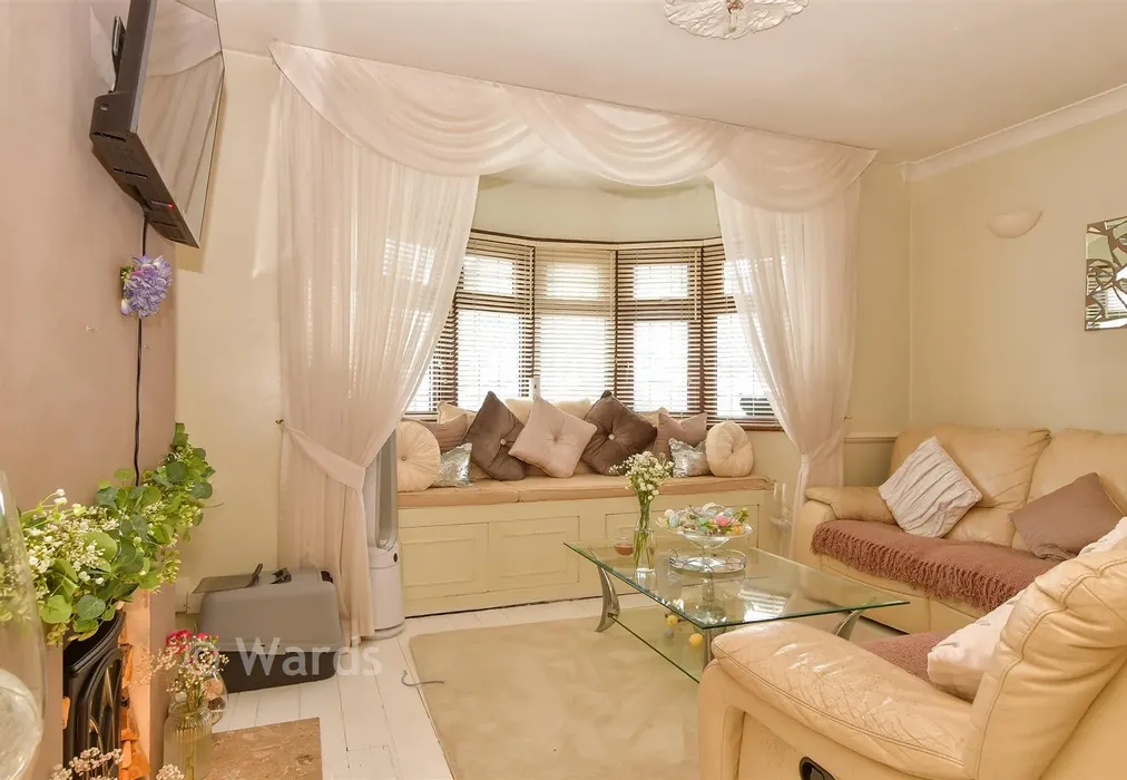 Lounge - Seaton Road, Welling, Kent - Wards of Kent