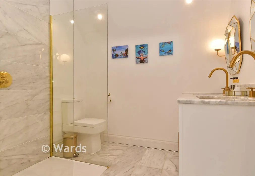 Shower Room - Manor Road, Cobham, Kent - Wards of Kent
