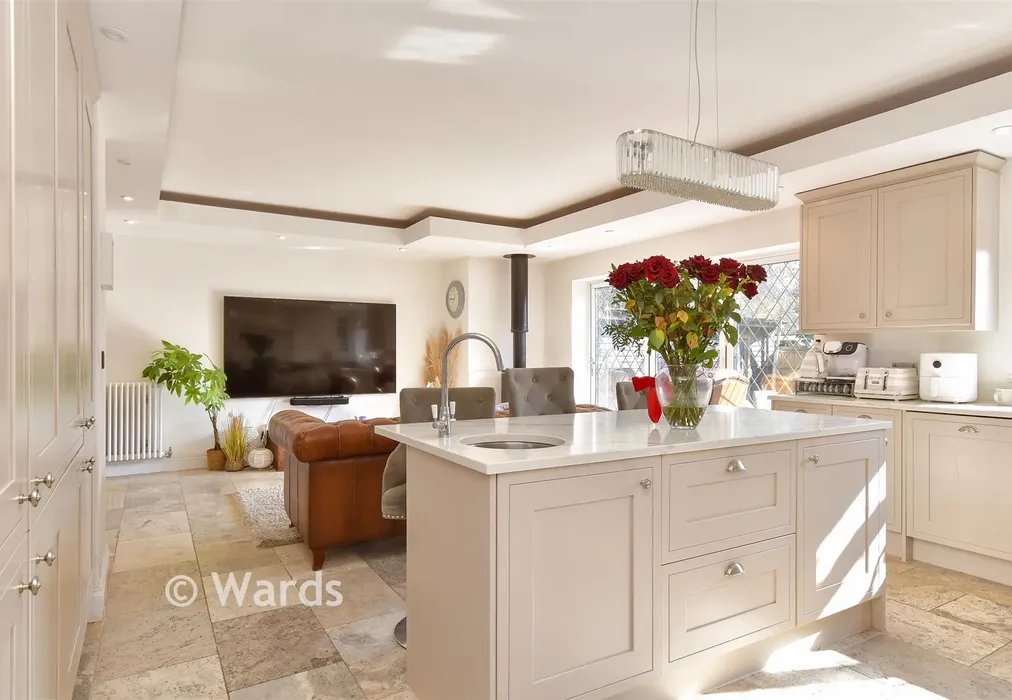 Kitchen/Breakfast Room - Manor Road, Cobham, Kent - Wards of Kent