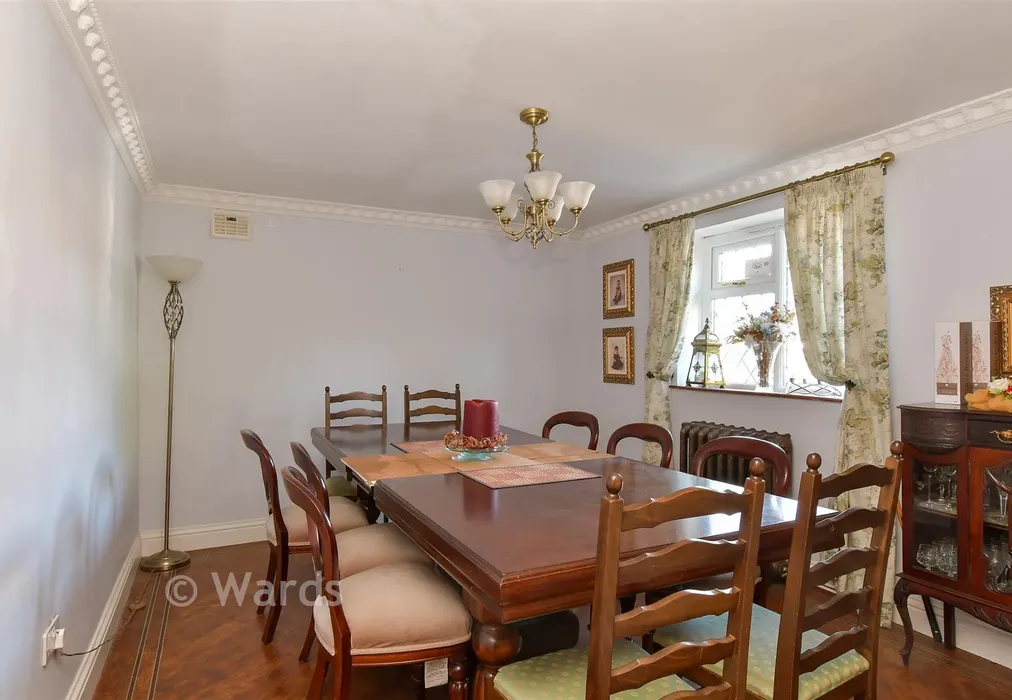 Dining Room - Manor Road, Cobham, Kent - Wards of Kent