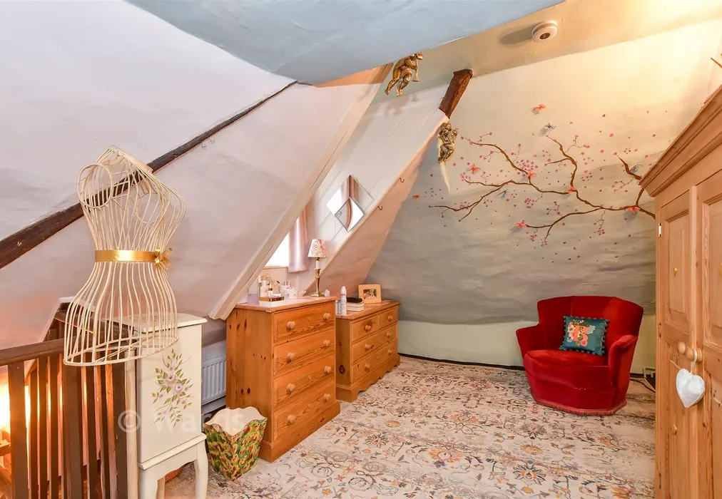 Landing - High Street, Tenterden, Kent - Wards of Kent