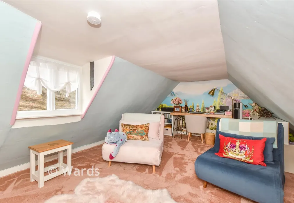 Bedroom 3 - High Street, Tenterden, Kent - Wards of Kent