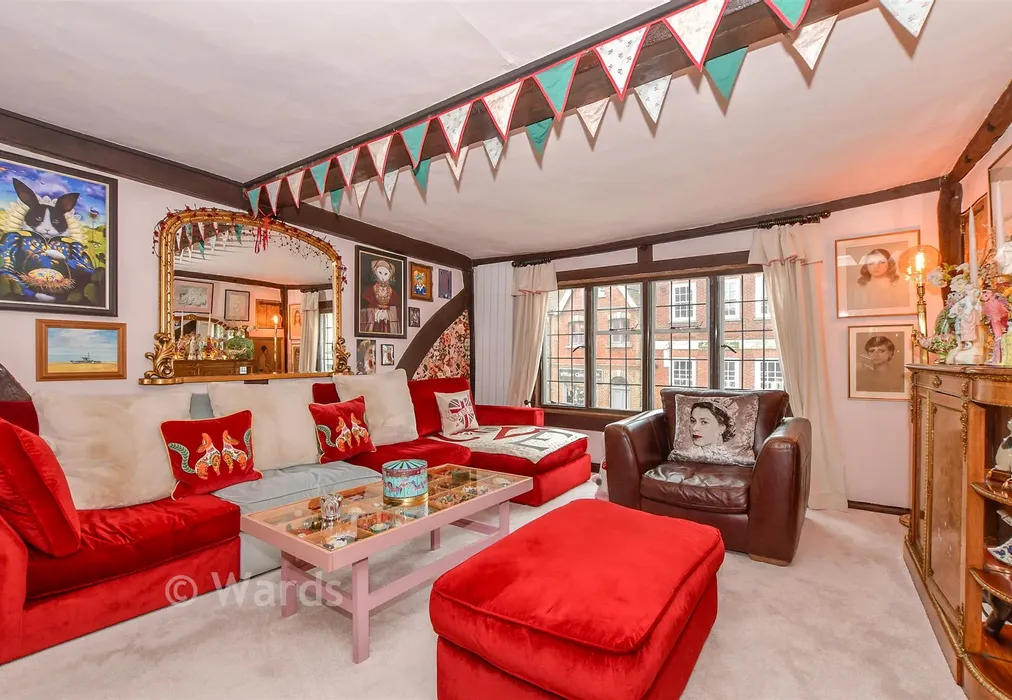 Living Room - High Street, Tenterden, Kent - Wards of Kent