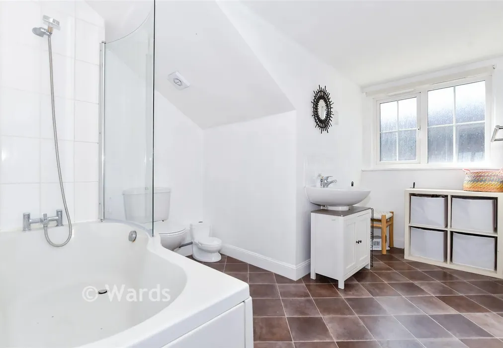 Bathroom - Rockwell Court, Tovil, Maidstone, Kent - Wards of Kent