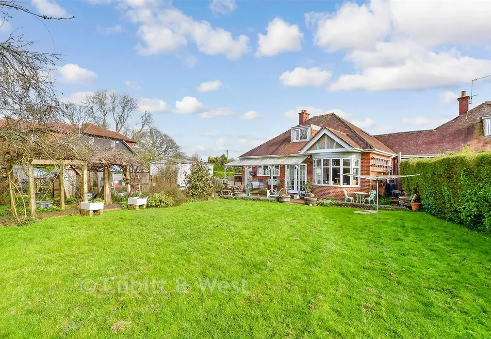 Rear Garden - South Lane, Woodmancote, West Sussex - Wards of Kent