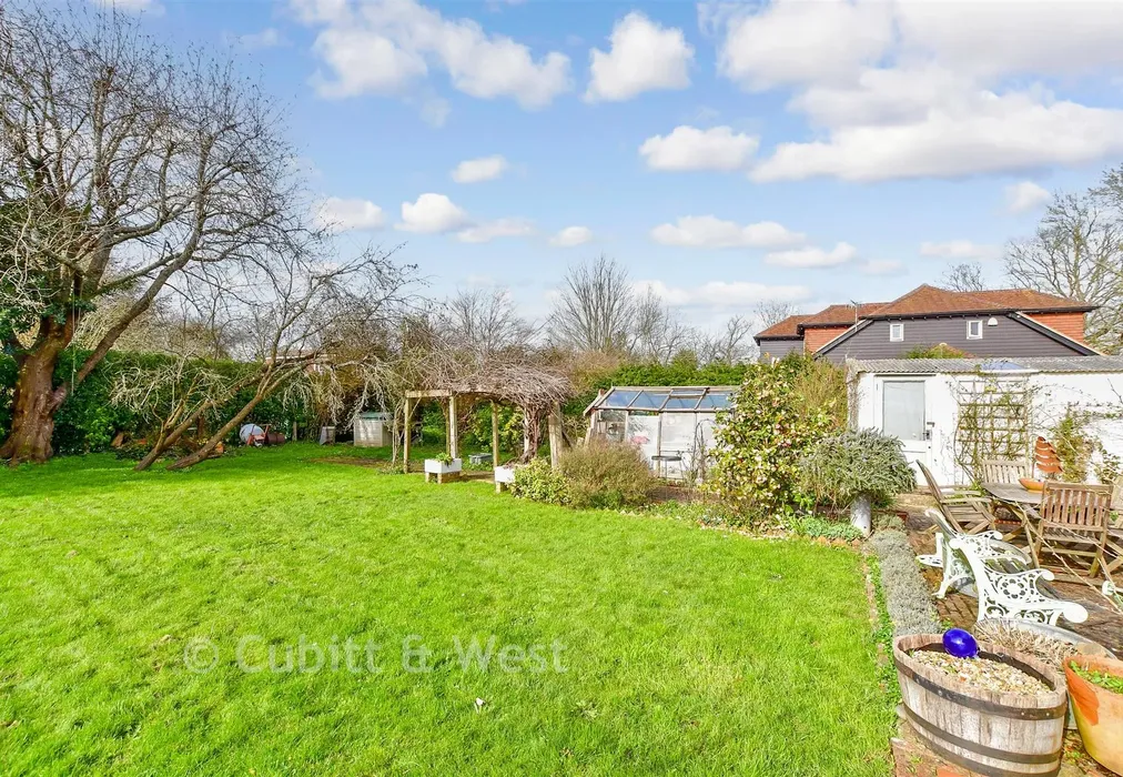 Rear Garden - South Lane, Woodmancote, West Sussex - Wards of Kent