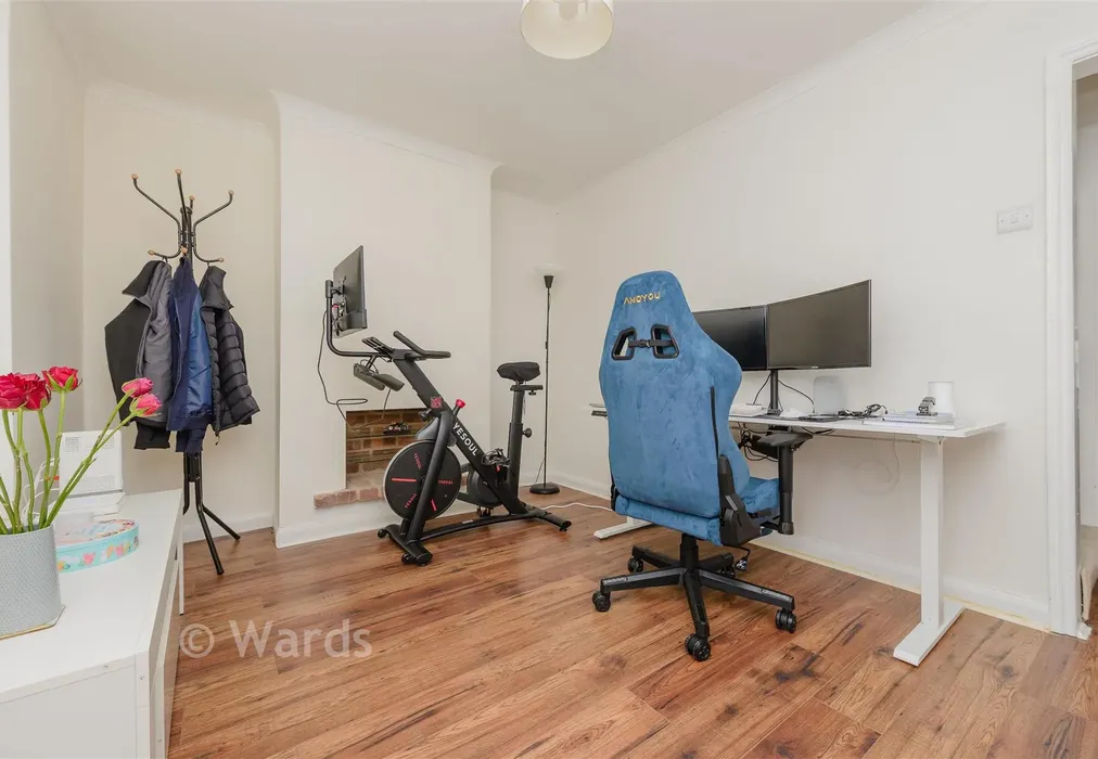 Living Room - Craylands Lane, Swanscombe, Kent - Wards of Kent