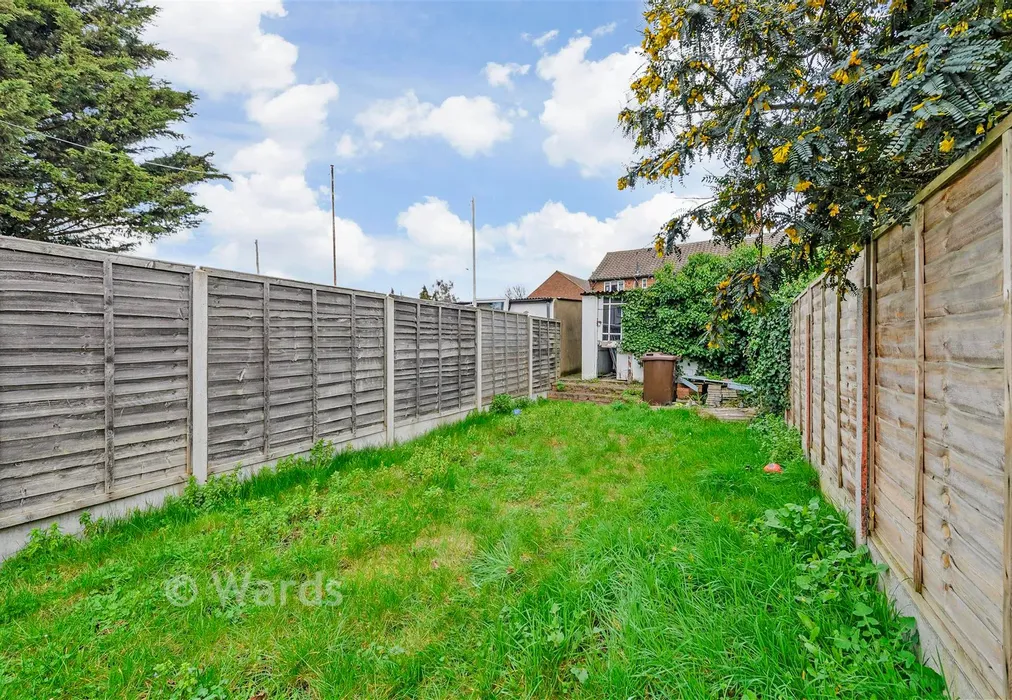 Rear Garden - Craylands Lane, Swanscombe, Kent - Wards of Kent