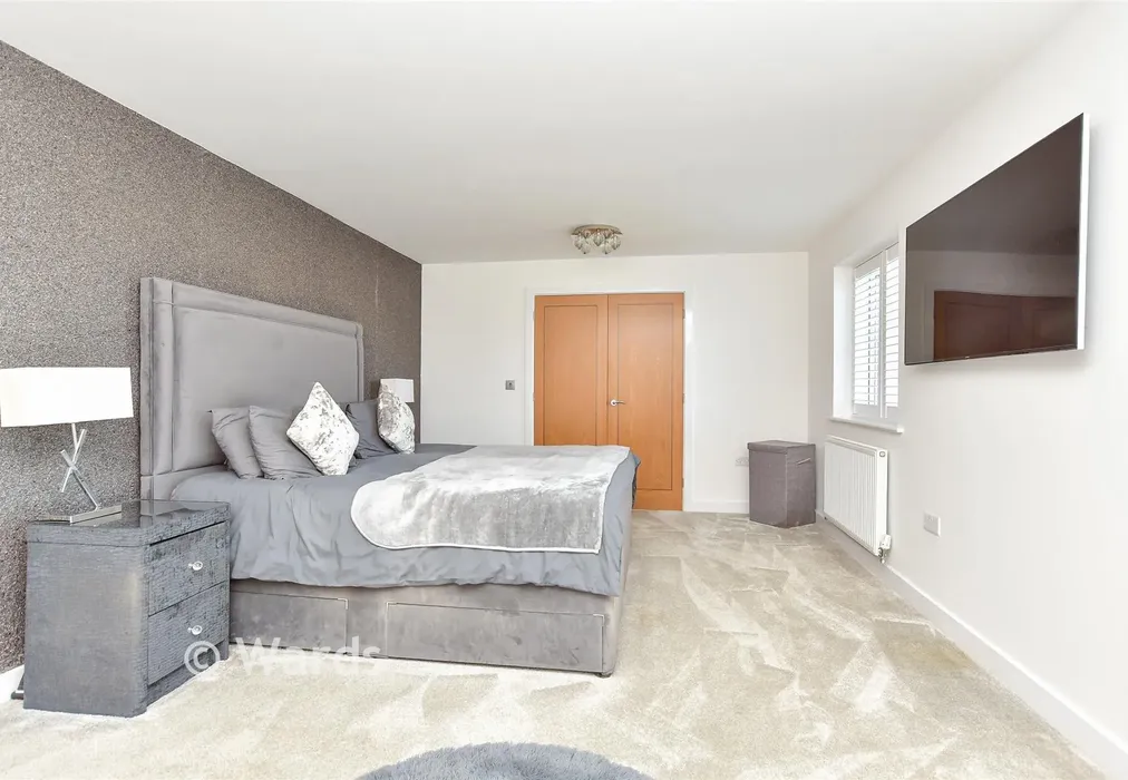 Bedroom 1 - Hustlings Drive, Eastchurch, Sheerness, Kent - Wards of Kent