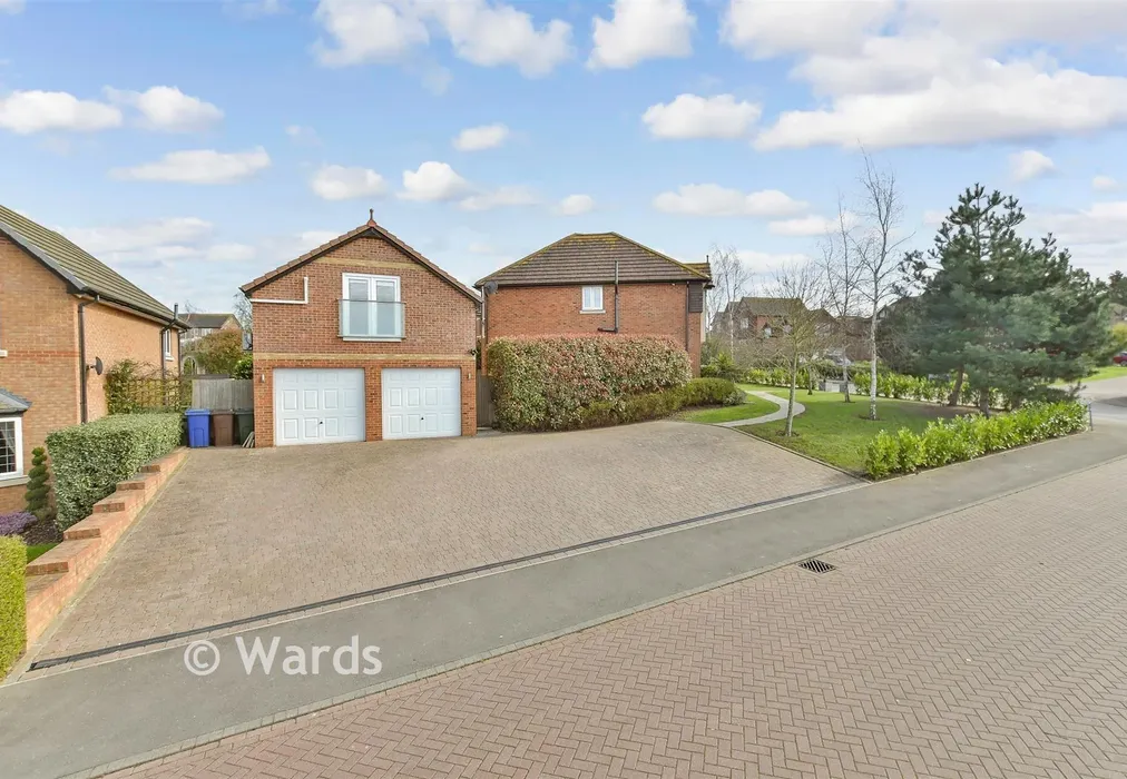 Driveway/Parking - Hustlings Drive, Eastchurch, Sheerness, Kent - Wards of Kent