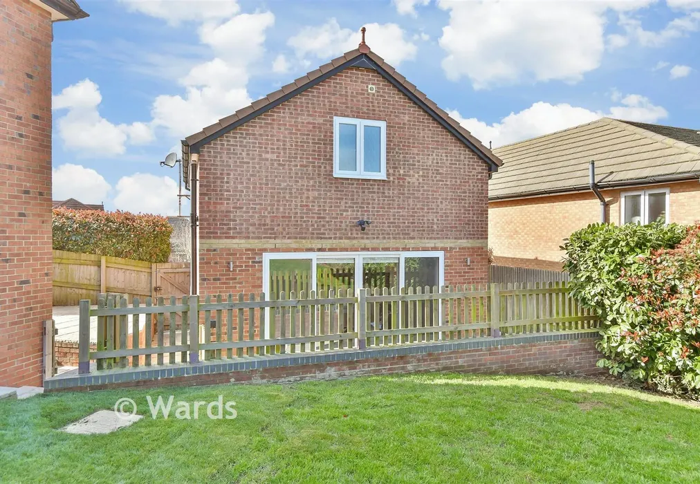 Annexe - Hustlings Drive, Eastchurch, Sheerness, Kent - Wards of Kent