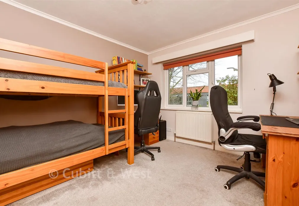 Bedroom 2 - Linden Court, Leatherhead, Surrey - Wards of Kent