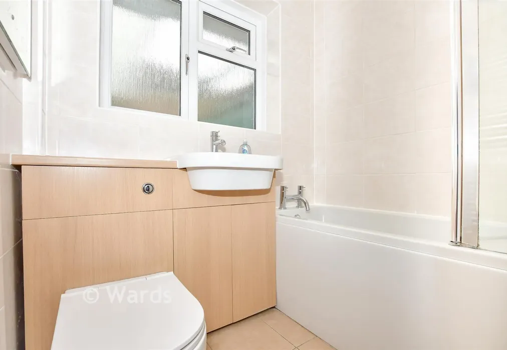 Bathroom - Howard Drive, Maidstone, Kent - Wards of Kent