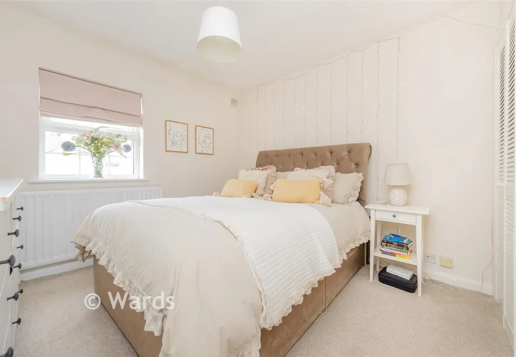 Bedroom 1 - High Street, Eynsford, Kent - Wards of Kent