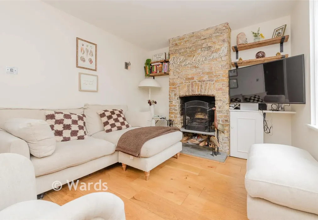 Lounge - High Street, Eynsford, Kent - Wards of Kent