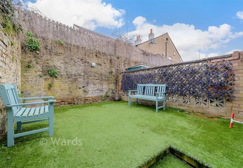 Rear Garden - High Street, Eynsford, Kent - Wards of Kent