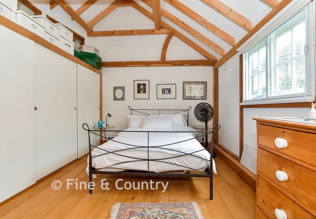 Bedroom 2 - Station Road, Rotherfield, Crowborough, East Sussex - Wards of Kent