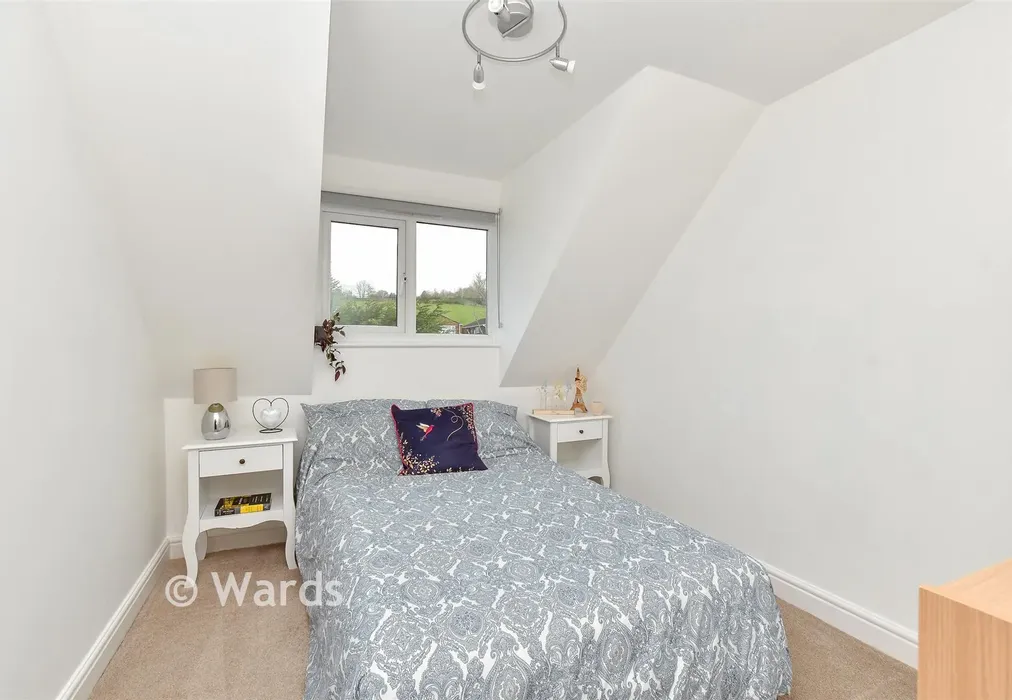 Bedroom 4 - Drake Avenue, Minster-On-Sea, Sheerness, Kent - Wards of Kent