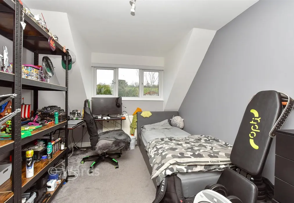Bedroom 2 - Drake Avenue, Minster-On-Sea, Sheerness, Kent - Wards of Kent
