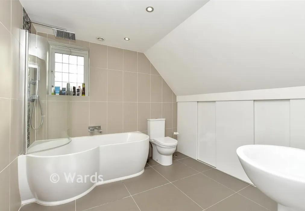 Bathroom - Drake Avenue, Minster-On-Sea, Sheerness, Kent - Wards of Kent