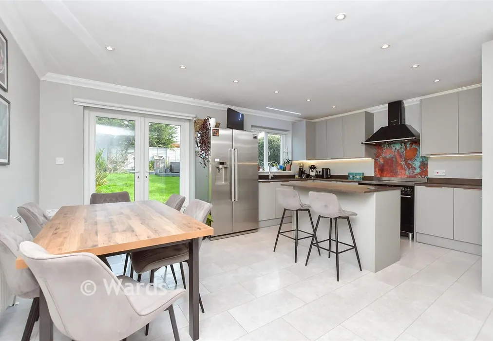 Kitchen/Diner - Drake Avenue, Minster-On-Sea, Sheerness, Kent - Wards of Kent