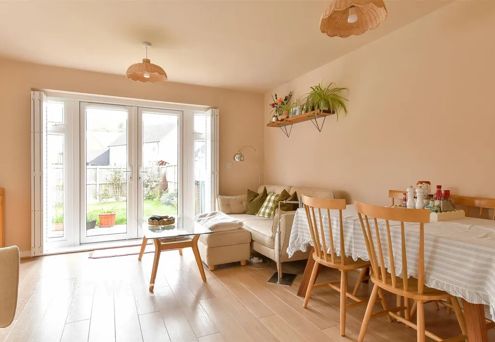 Lounge/Diner - Corliss Vale, Wouldham, Rochester, Kent - Wards of Kent