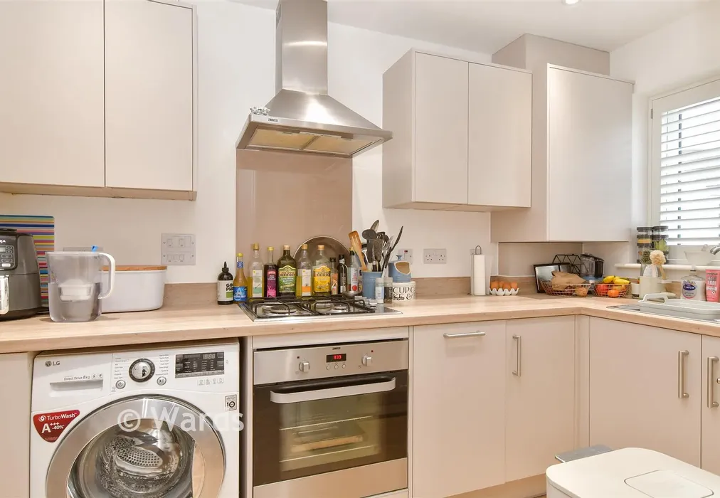 Kitchen - Corliss Vale, Wouldham, Rochester, Kent - Wards of Kent