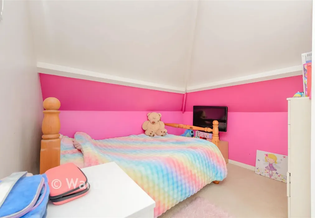 Bedroom 5 - London Road, Sittingbourne, Kent - Wards of Kent