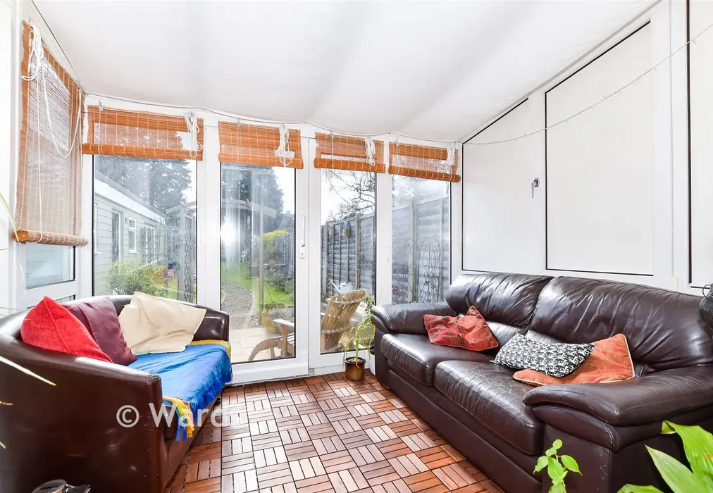 Conservatory - Plains Avenue, Maidstone, Kent - Wards of Kent