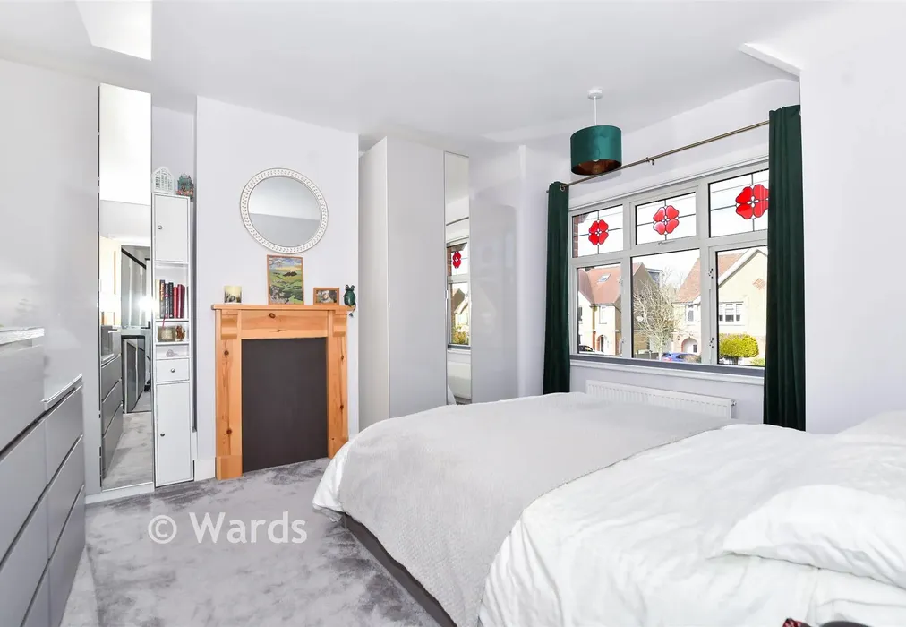 Bedroom 1 - Plains Avenue, Maidstone, Kent - Wards of Kent