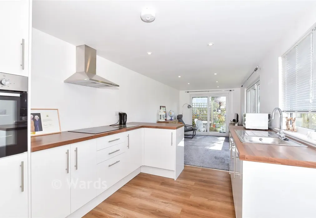 Annexe Kitchen/ Lounge/Diner - Plains Avenue, Maidstone, Kent - Wards of Kent