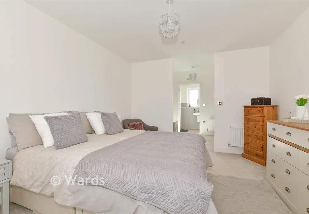 Main Bedroom - Campion Avenue, Herne Bay, Kent - Wards of Kent
