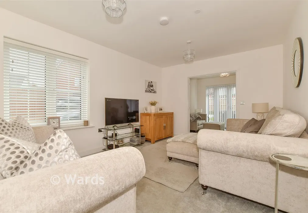 Lounge - Campion Avenue, Herne Bay, Kent - Wards of Kent