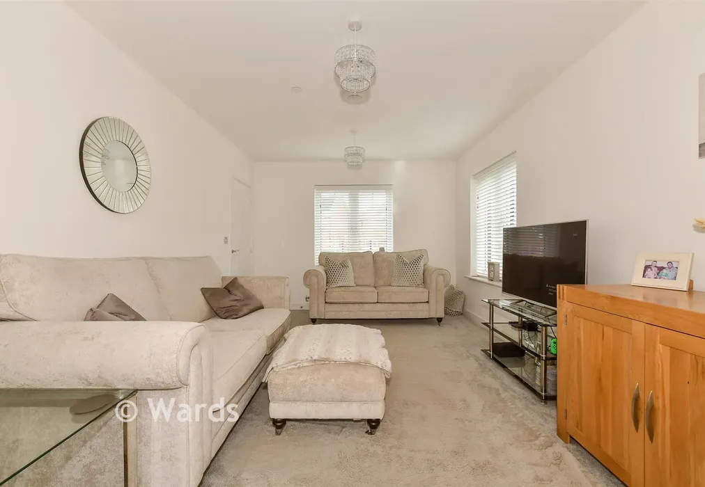 Lounge - Campion Avenue, Herne Bay, Kent - Wards of Kent