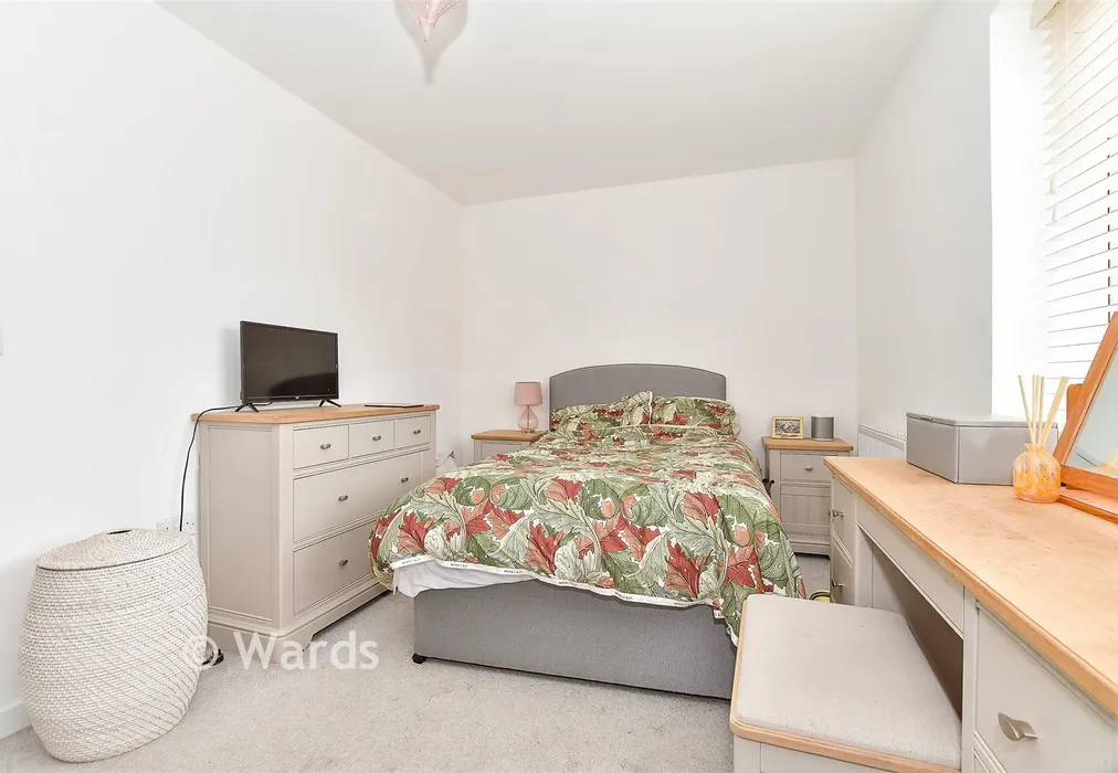 Bedroom - Elizabeth Gardens, Northiam, Rye, East Sussex - Wards of Kent