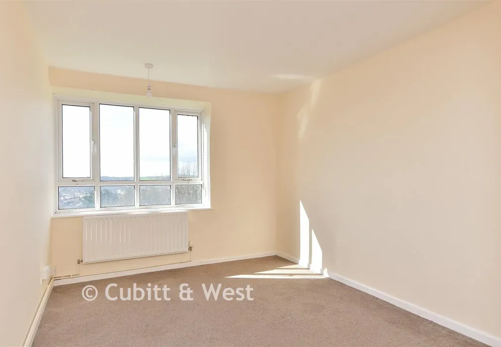 Bedroom 1 - Chelwood Close, Brighton, East Sussex - Wards of Kent