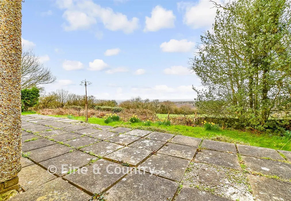 Patio / Decking - New Road, Duddleswell, Uckfield, East Sussex - Wards of Kent