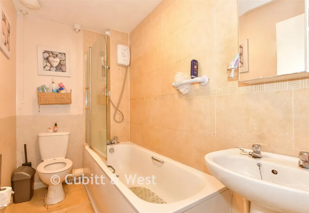 Bathroom - Keelson Way, Littlehampton, West Sussex - Wards of Kent