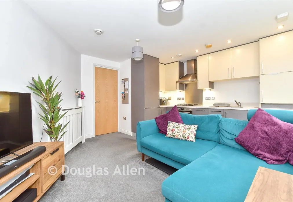 Lounge/Diner/Kitchen - Gainsborough Close, Basildon, Essex - Wards of Kent