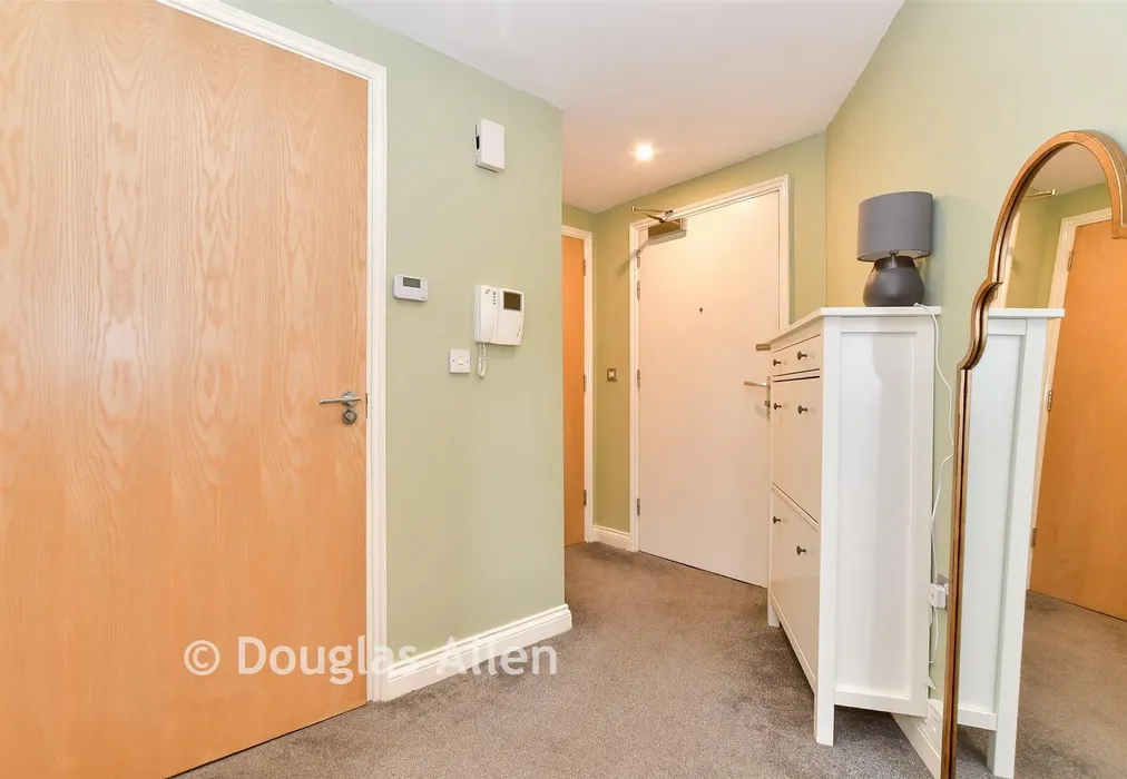 Hallway - Gainsborough Close, Basildon, Essex - Wards of Kent