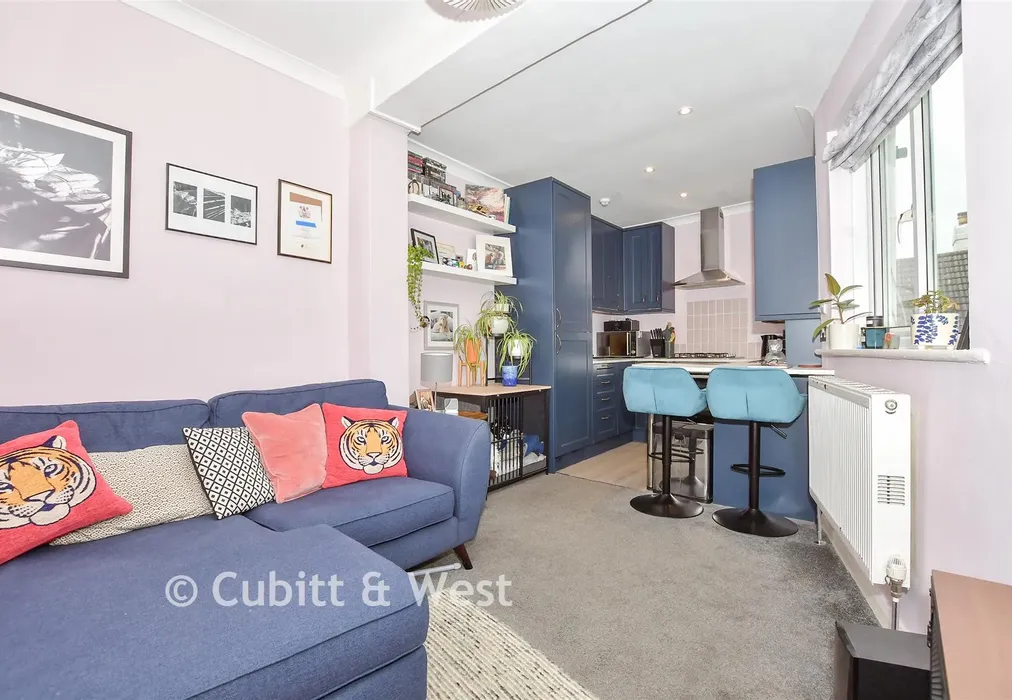 Lounge - Clifton Place, Brighton, East Sussex - Wards of Kent