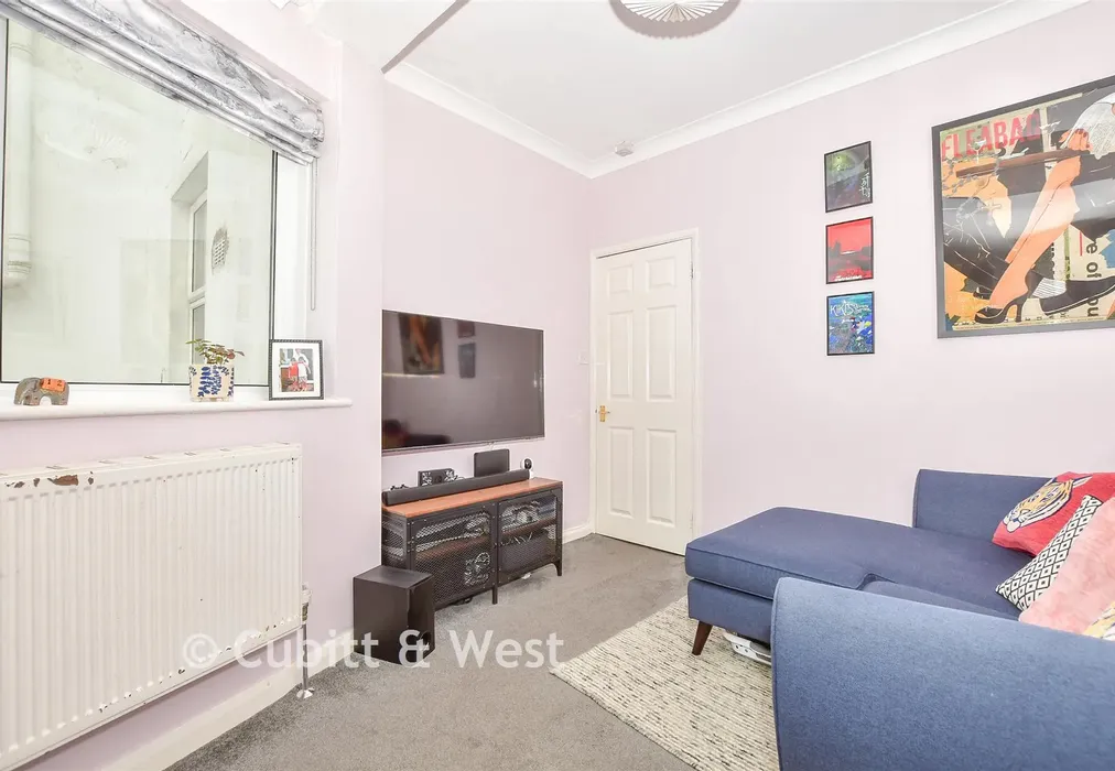 Lounge - Clifton Place, Brighton, East Sussex - Wards of Kent