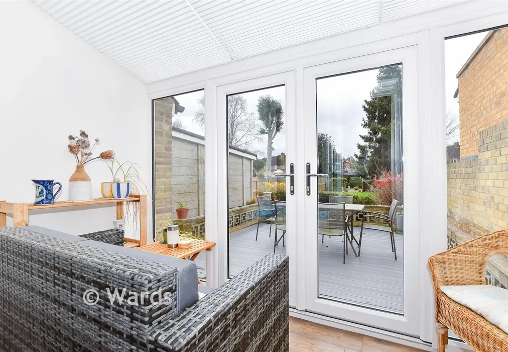Conservatory - Plains Avenue, Maidstone, Kent - Wards of Kent