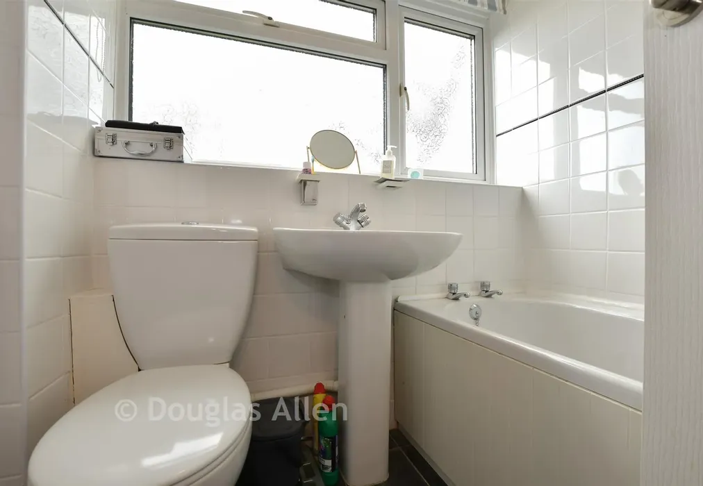 Bathroom - Viking Way, Runwell, Wickford, Essex - Wards of Kent